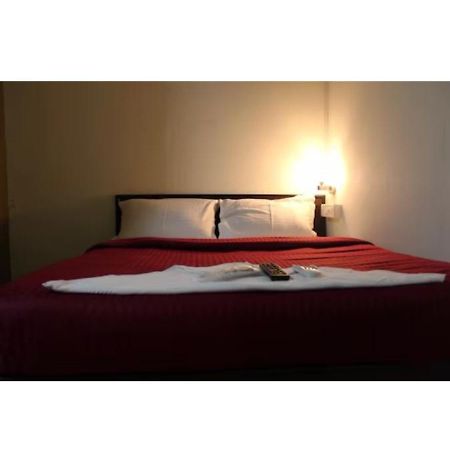 Hotel Saffron Inn Mumbai Bagian luar foto