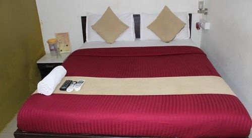 Hotel Saffron Inn Mumbai Bagian luar foto